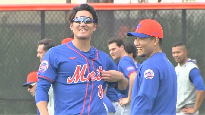藤浪晋太郎がメッツキャンプに合流、阪神時代の背番号「19」で2年目始動、監督「本当にいい腕を持っている」同僚の千賀も笑顔|TBS NEWS DIG