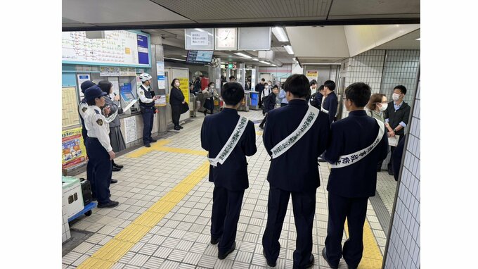 「ヘルメットを被りましょう」大阪星光・四天王寺の生徒らも交通ルール呼びかけ　大阪の自転車事故は10代が最多　天王寺警察署|TBS NEWS DIG