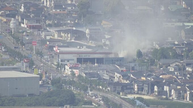 【速報】金属リサイクル工場で火事 消火活動続く 通行人から｢煙が出ている｣と119番通報 愛知･岡崎市|TBS NEWS DIG