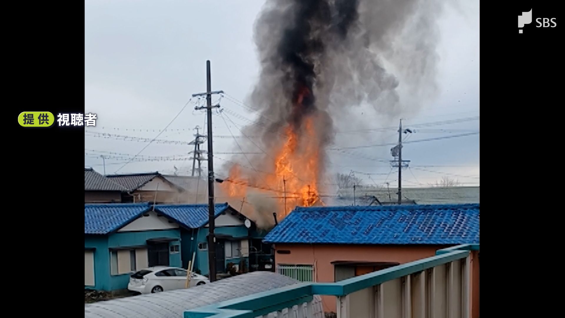 バンバン音がして家の中に煙が充満して」共同住宅1棟を全焼 無人の部屋