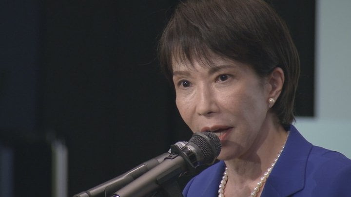 同じペンを使っていると考えると感銘を受ける」 “サナ活” 女性初の就任