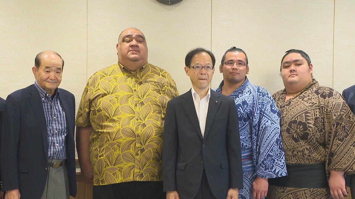 武蔵川部屋が大相撲九州場所に向け別府合宿開始　元横綱・武蔵丸が県庁訪問　大分