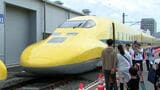「今しか来れないと思って」"幸せになれる"新幹線が奇跡の揃い踏み JR東海・JR西日本所有の「ドクターイエロー」同時展示 浜松工場の公開イベント=静岡県 | 静岡のニュース | SBSNEWS | 静岡放送