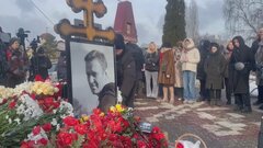 ロシア反体制派指導者ナワリヌイ氏死去から1年 「彼がしたことは何一つ無駄ではない」支持者ら献花の列| TBS CROSS DIG with Bloomberg