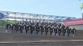 31年ぶり大相撲パリ公演　初日の決勝戦は大関対決に　会場は大歓声に包まれる| TBS CROSS DIG with Bloomberg