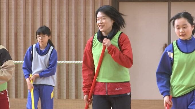 ホッケー東京オリンピック代表 ふるさとの島根県奥出雲町で子どもに特別授業　|　BSSニュース | BSS山陰放送
