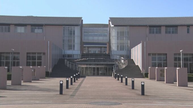 大学の男性教員が男子学生に昼夜問わずLINE…深夜に連れ出して繰り返し不適切発言…「キャンパスハラスメント」に認定、停職3か月の懲戒処分|TBS NEWS DIG