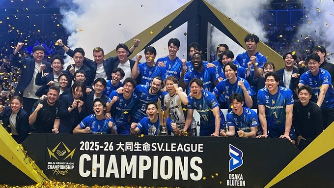 初Vの西田有志キャプテン「清水さんを胴上げしたかった」憧れの先輩を思い涙【SVリーグ男子・決勝】|TBS NEWS DIG