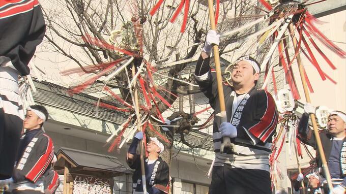 勇壮なまとい振りを奉納　青森市で初午祭　|　青森のニュース│ATV NEWS│青森テレビ