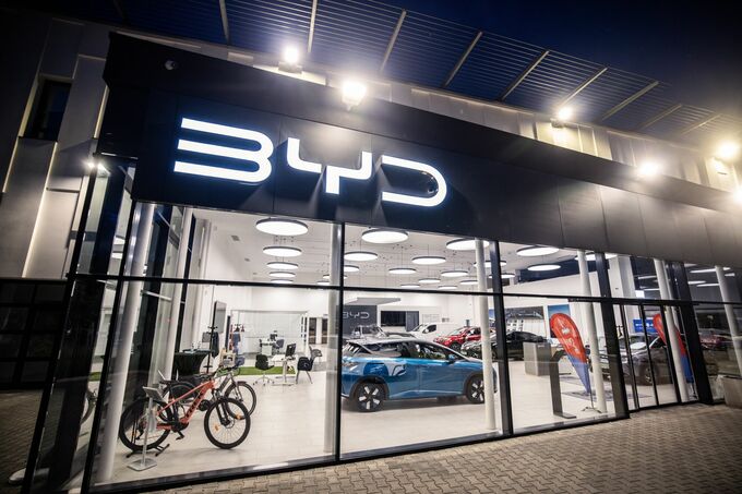 中国がＥＵ事業拡大停止を自動車メーカーに要求、関税対立で－関係者