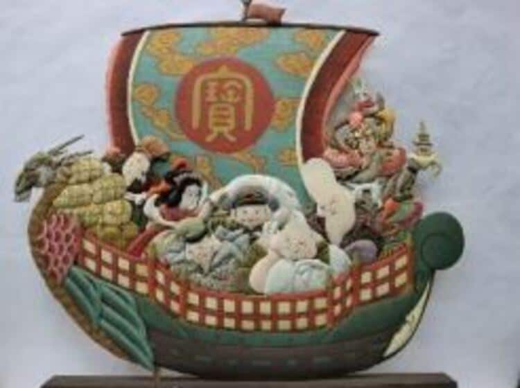 面長の顔と立体感が特徴「松本押絵雛」知事指定の伝統的工芸品の