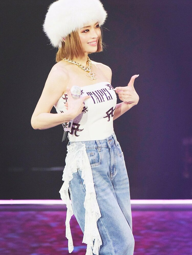 浜崎あゆみ 】 台北公演 ステージショット公開 「ほんま申し訳ない