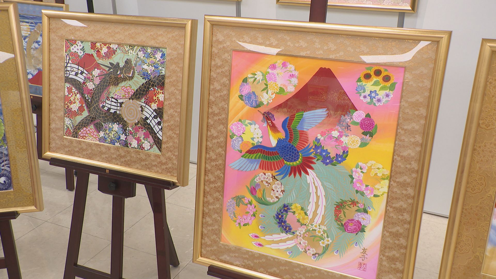 赤富士”を描いた作品が特徴 あいはら友子さんの絵画展 今年で周年