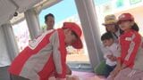 「人が生き返るってことを分かったら、嬉しくなった」親子で「AED」を学ぶ体験イベント|TBS NEWS DIG