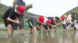 「楽しい、ぬるぬるする」小学生が手作業で田植えを体験! 収穫したらおにぎりに|TBS NEWS DIG