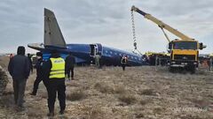 墜落アゼルバイジャン航空機「多数の貫通した穴と金属片」　暫定調査報告　墜落原因は特定せず| TBS CROSS DIG with Bloomberg