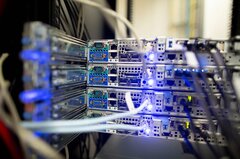 マレーシアでデータセンター建設に初の抗議活動、汚染と水問題巡り| TBS CROSS DIG with Bloomberg