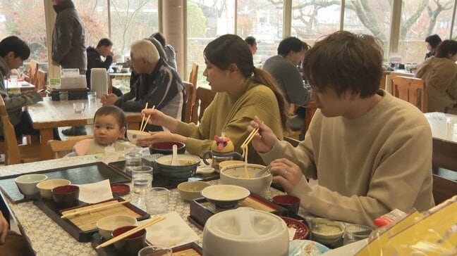 地元産のそば粉を使った年越しそば 大みそかの道の駅が縁起物を求める客で賑わう 大分|TBS NEWS DIG