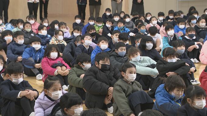 大雪のなか“2学期の終業式”…一部では臨時休校の措置も　|　石川県のニュース｜MRO北陸放送