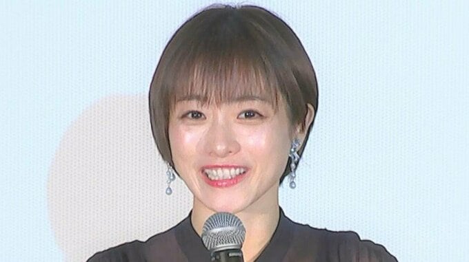 【 石原さとみ 】　第二子出産を公表　「感動で涙が溢れました」「二人目の尊い命も大切に育てていきたいと思います。」|TBS NEWS DIG