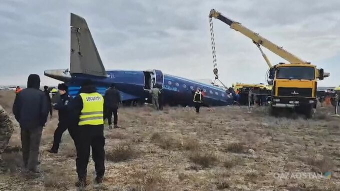 墜落アゼルバイジャン航空機「多数の貫通した穴と金属片」　暫定調査報告　墜落原因は特定せず|TBS NEWS DIG