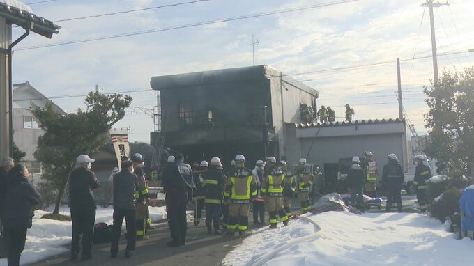 1階で石油ストーブ見つかる 焼け跡から2人の遺体 住人の高齢夫婦か 石川・小松市　|　石川県のニュース｜MRO北陸放送