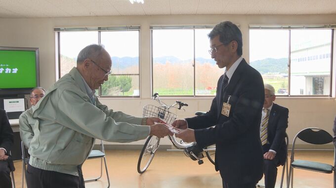 下関市の金属加工総合メーカーが市に電動アシスト自転車寄贈 | 山口のニュース・天気・防災|tys NEWS|tysテレビ山口