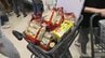 ワイン1本990円に制限時間90秒の詰め放題　丸井今井札幌で「食品お買い得セール」開幕　ワケあり品やギフト解体品など1000種ずらり　北海道札幌市　|　北海道のニュース｜HBC北海道放送