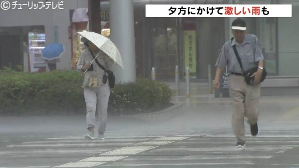 叩きつけるような雨 前線の影響で大気不安定に 夕方まで40ミリの