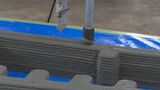 県内初「建設用3Dプリンター」見学会 簡単操作で工期短縮にも期待|TBS NEWS DIG