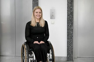 車いす利用者が初の宇宙飛行、ブルーオリジン宇宙船に搭乗| TBS CROSS DIG with Bloomberg