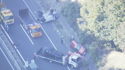山陽道で多重事故 車両 計10台関係 けが人21人に 西条IC～高屋JCT