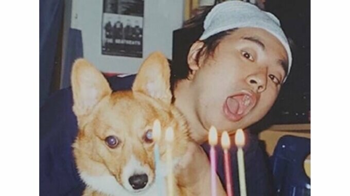 【 レイザーラモンRG 】　天国に旅立った愛犬との “ 再会 ” に感無量　「25年くらい前に飼ってたコーギーの『うに』の毛が昔の小道具から出てきて泣きそうになりました。」|TBS NEWS DIG