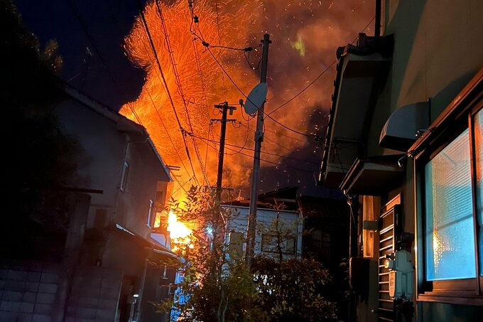 【速報】「住宅から炎が見える」通報　1人と連絡取れず　周辺に延焼か　広島|TBS NEWS DIG