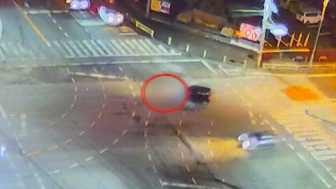 オートバイが右折の車と衝突　2人死傷　車の男は酒気帯び運転の疑い、現行犯逮捕　過失運転致死容疑でも捜査　山梨　|　山梨のニュース | ＵＴＹテレビ山梨
