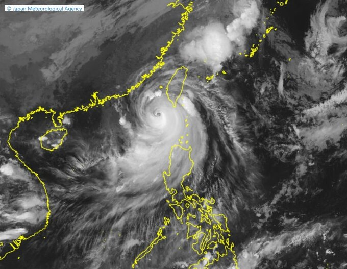 「台風18号」最大瞬間風速75メートル・915hPa　猛烈な勢力　なぜノロノロ？今後の進路は？　台風が近づく前から本州でもまとまった雨|TBS NEWS DIG