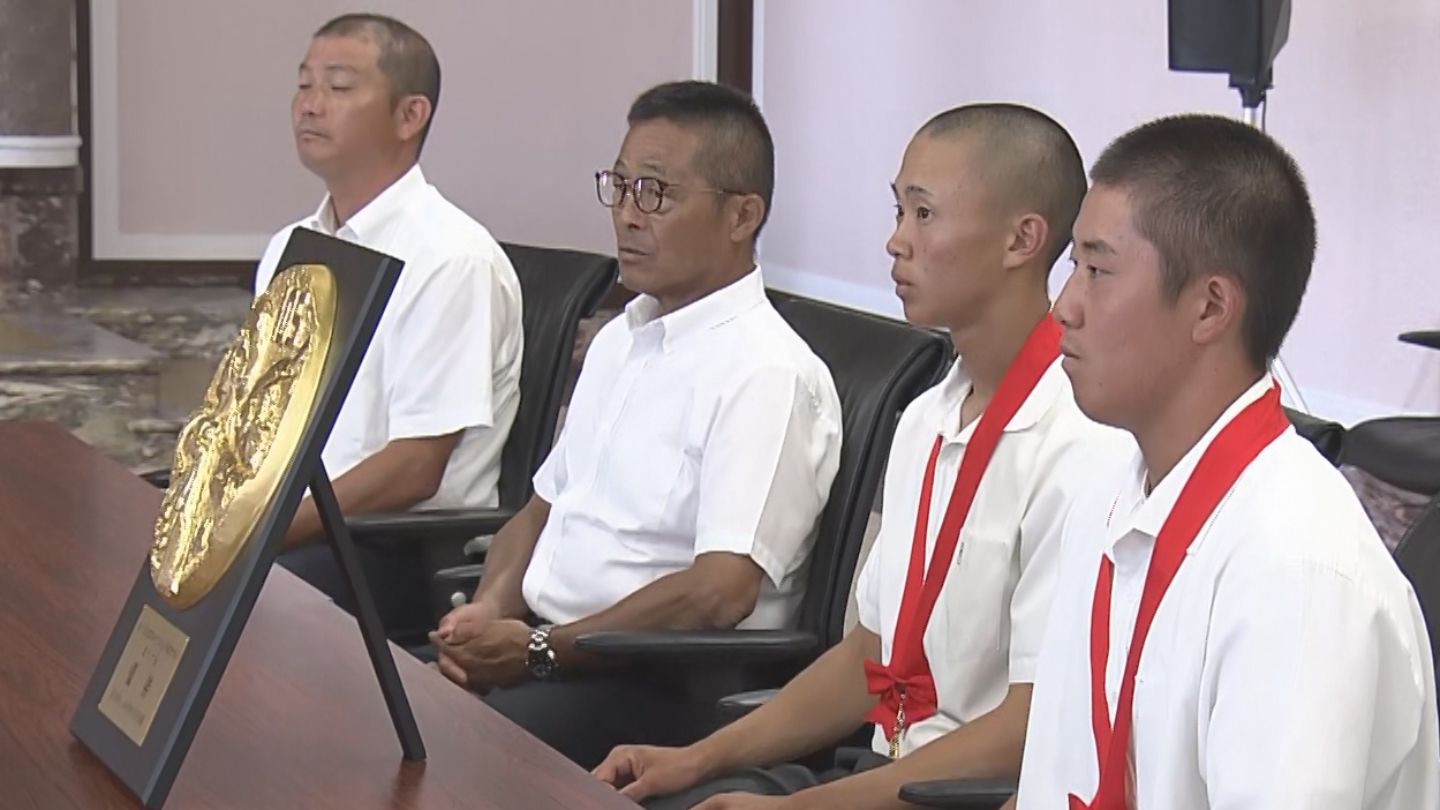 3年連続15回目の夏の甲子園出場　愛工大名電の選手や監督が愛知県の大村知事を訪問　「昨年のベスト8を超えられるよう全力プレーを」
