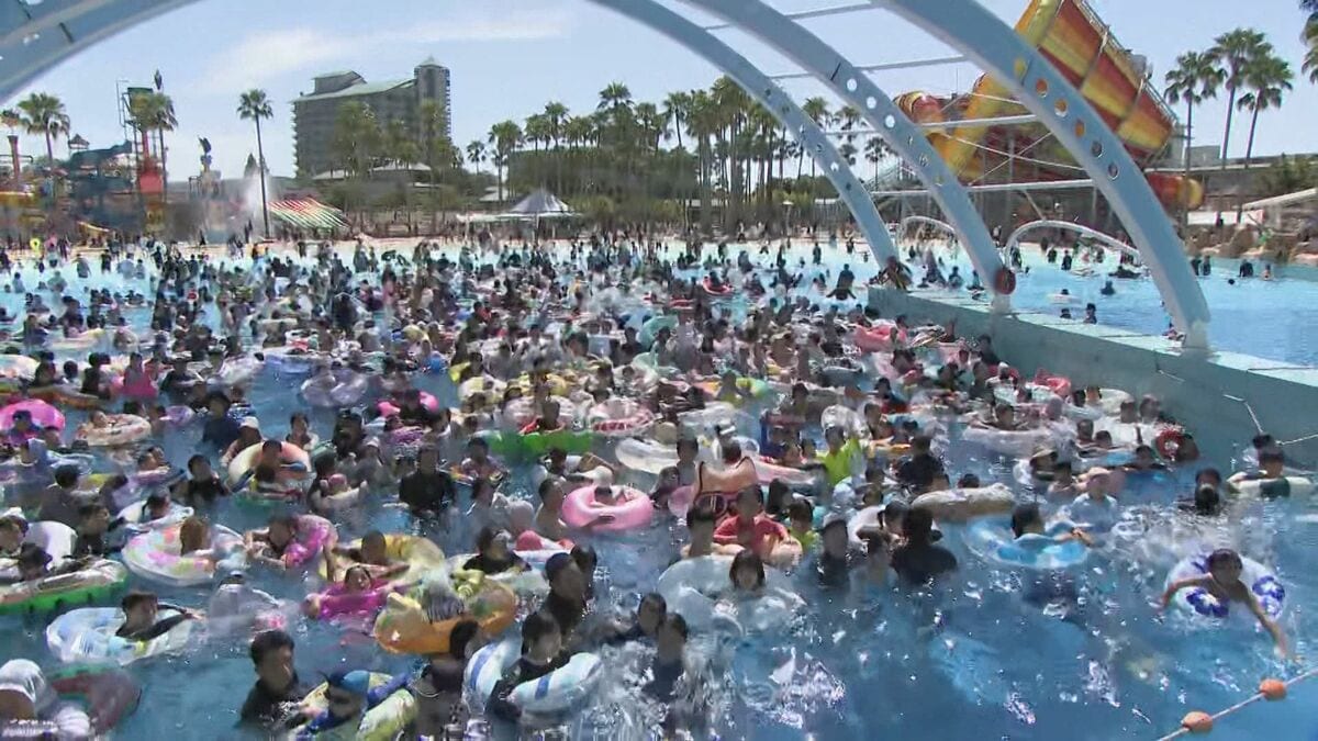 ９月最初の土曜日　東海地方は猛暑日になるところも　ナガシマジャンボ海水プールは朝から大賑わい