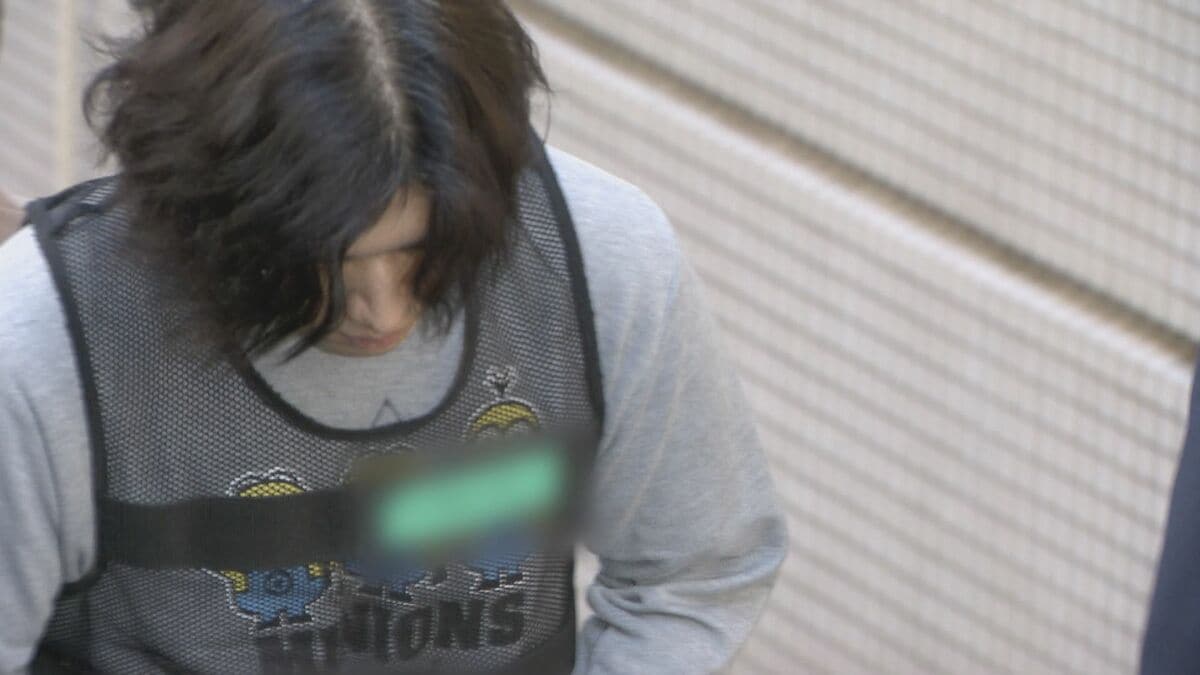 自宅の浴槽に沈める カラオケ店で包丁で刺す 女性2人を殺害した罪  28歳男の初公判 検察側｢完全責任能力あった｣ 弁護側｢善悪の判断能力低下｣ 男は起訴内容認める 名古屋地裁