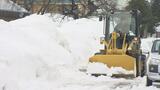 朝からショベルに10時間…「本当に正月も何もない」連日大雪の青森 農作物に被害が及ぶ可能性があり県が農園で現地調査 園地の人から悲鳴 | 青森のニュース│ATV NEWS│青森テレビ