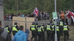 イギリス“極右扇動”の暴動が全土に拡大　難民ホテルに襲撃・図書館に放火| TBS CROSS DIG with Bloomberg