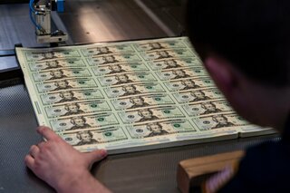 米国債買い戻し増額、日銀政策との比較論浮上－通貨安促す「火遊び」| TBS CROSS DIG with Bloomberg