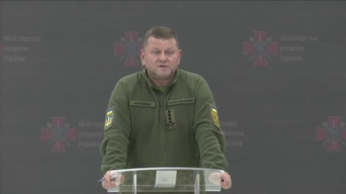 ウクライナ軍トップ「追加動員の人数を要請したことない」ゼレンスキー大統領に反論