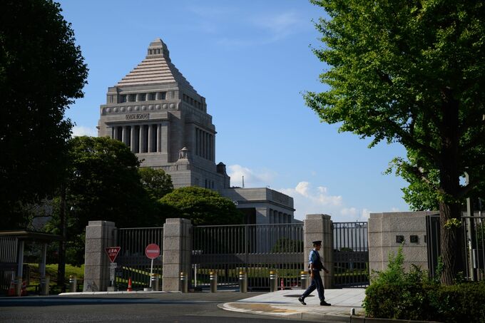 政府当初予算案が異例の国会修正、29年ぶり－予備費削減で総額は減少
