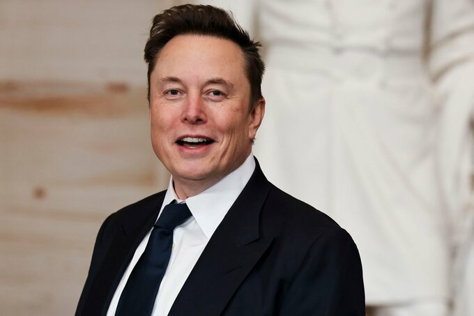 マスク氏がみせる「錬金術」－スペースXが負債増やしつつ利払い削減