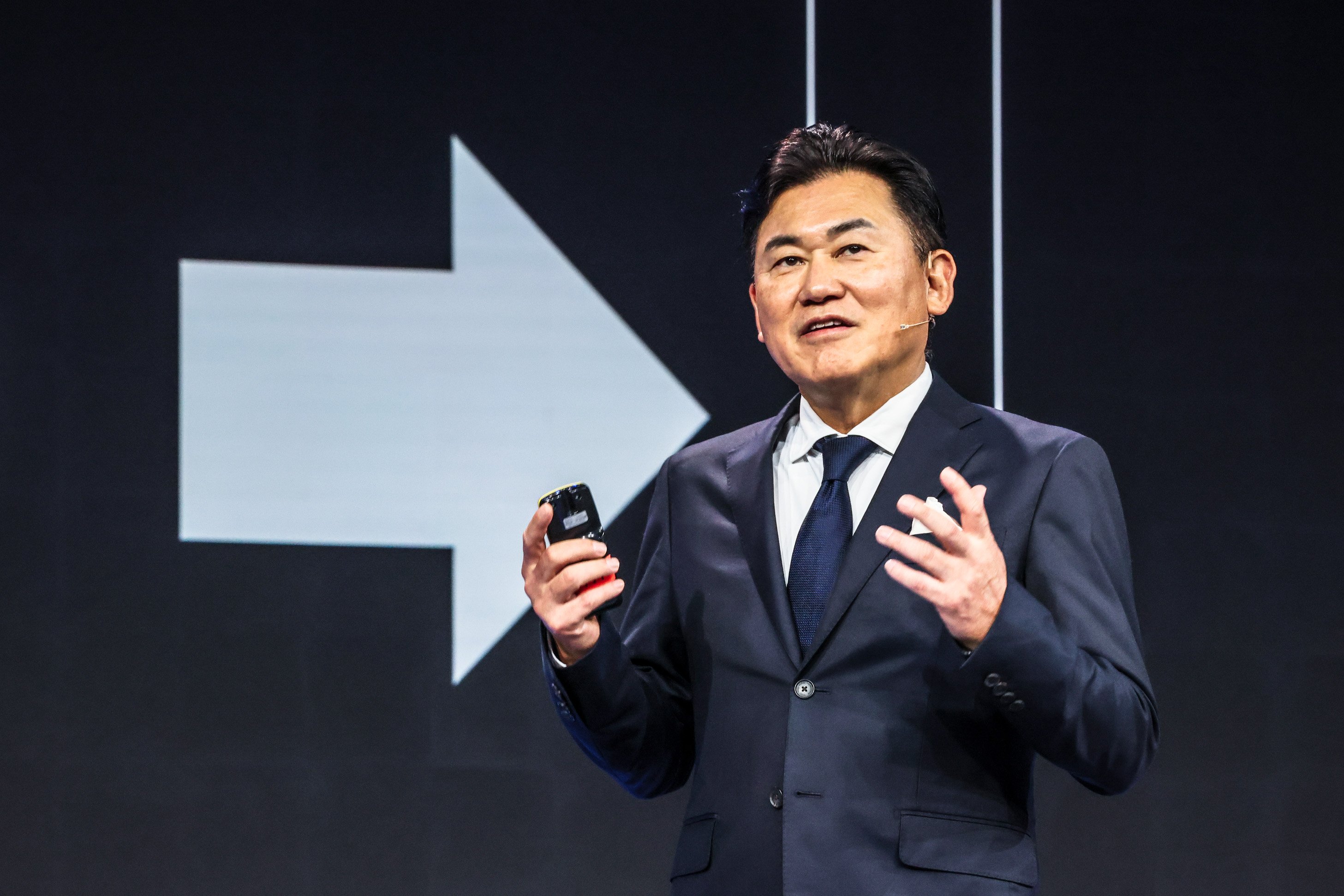 楽天G、第1四半期186億円の赤字－モバイル改善も回線伸び率低調 フォト