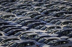 輸出は10カ月ぶり減少、米中向け自動車不振－３カ月連続の貿易赤字| TBS CROSS DIG with Bloomberg