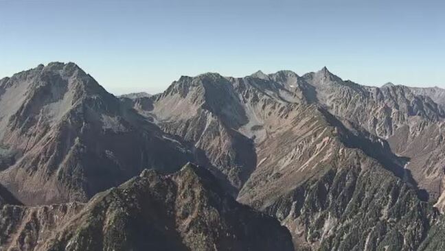 「急斜面で身動きがとれない」北アルプス奥穂高岳で遭難　千葉県の66歳男性が救助要請　登山道ではないルートで山頂目指す　県の消防防災ヘリで救助　けがなし|TBS NEWS DIG