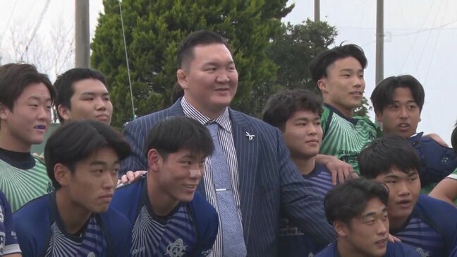 元横綱白鵬さんが高校生を激励 しこの踏み方伝授 島根県江津市|TBS NEWS DIG