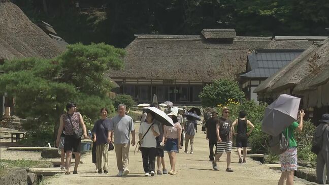 「涼しいと思って来たのに…」という観光客も　大内宿も気温上昇　県内18地点で猛暑日　福島・下郷町|TBS NEWS DIG